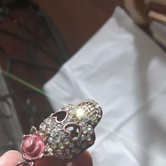 Betsey Johnson Skull and Hearts Pendant - Picture 3 of 13